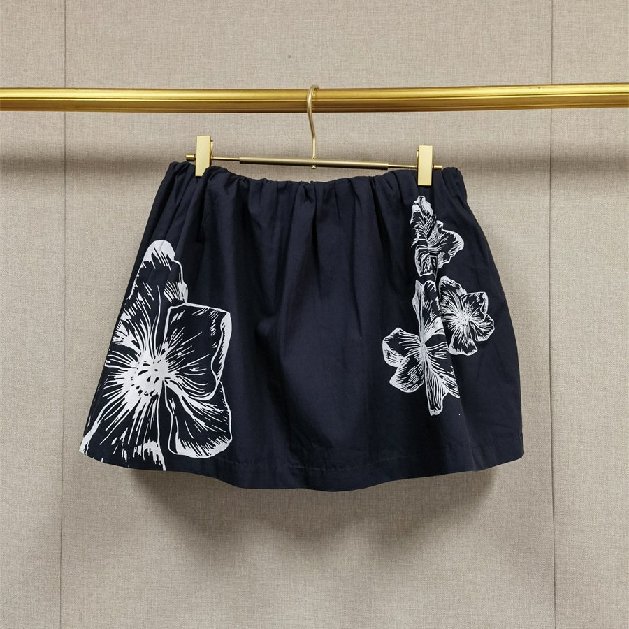 ロマンチックな白い花柄シャツとショートスカートセット春夏コッ - Korean Lifestyle のレビューと価格
